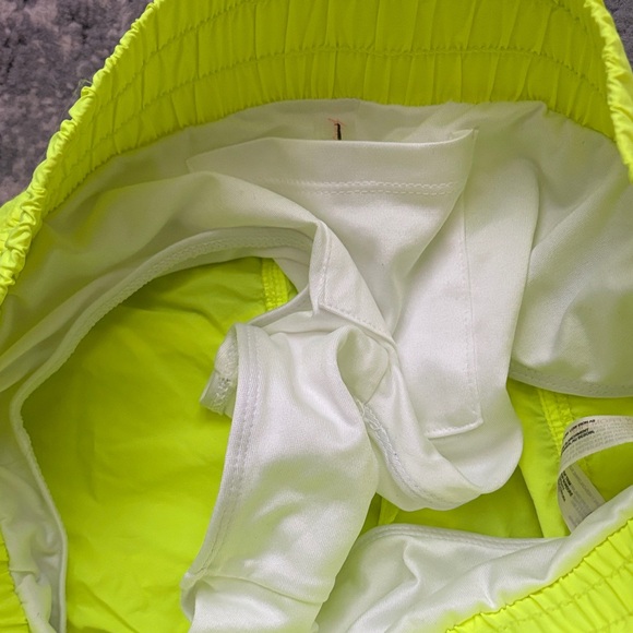 NWOT! FP Movement Above and Beyond Shorts in Highlighter, Women’s XS - Picture 4 of 5